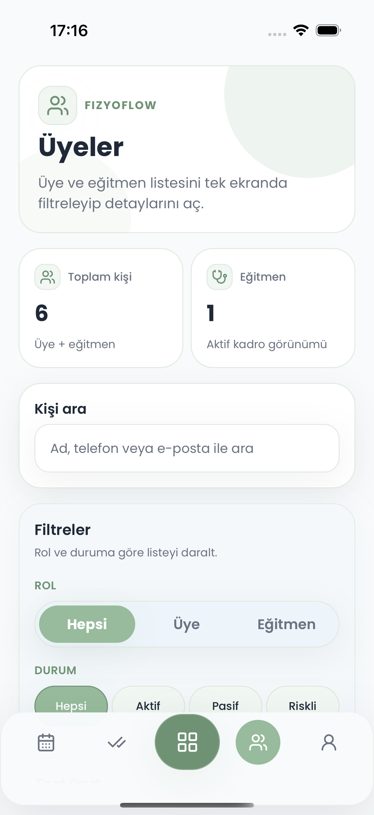 Fizyoflow Yönetici rolünde Danışan ve ekip listesi ekranı: Rol, paket ve takip durumuna göre filtreleme