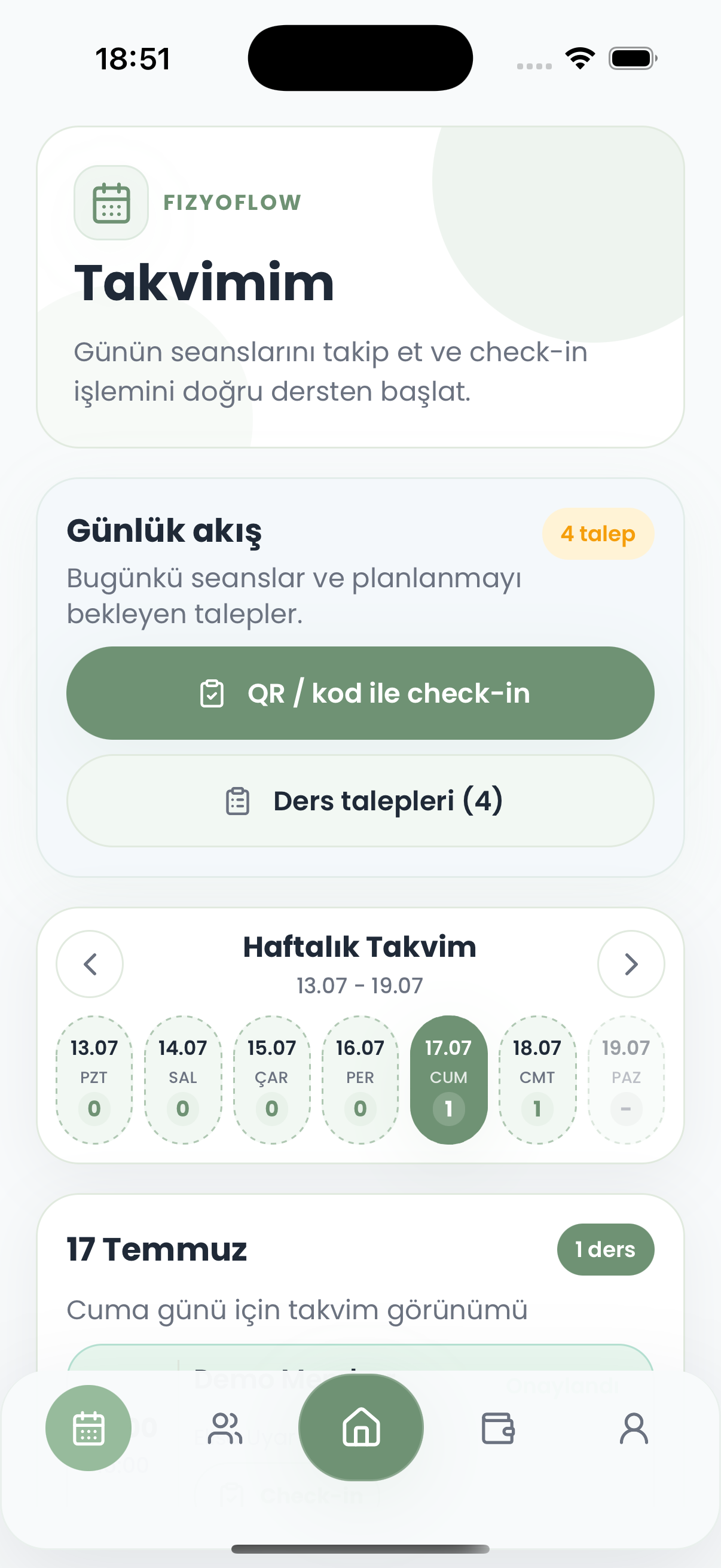 FizyoFlow Uzman rolünde Uzman takvimi ekranı: Seans programı ve ders yoğunluğunun günlük görünümü